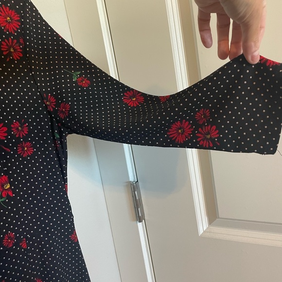 Women’s Mock Turtleneck Black & Red Floral Dress Large - Picture 8 of 8